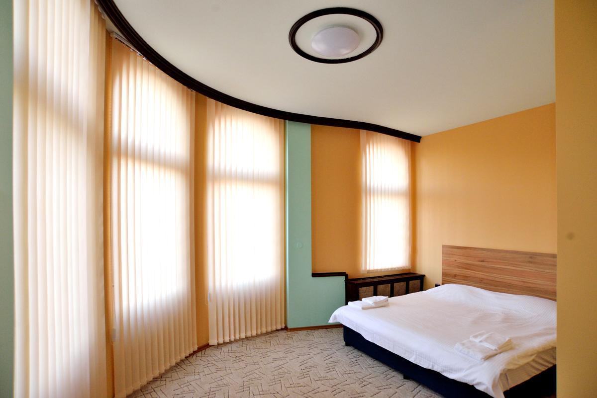 Hotel Cascade Pleven Buitenkant foto