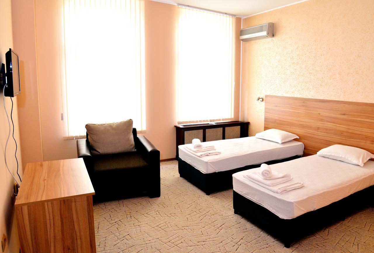 Hotel Cascade Pleven Buitenkant foto
